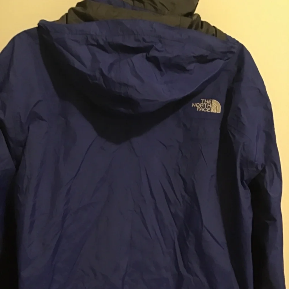 🔥🔥NEW CONDITION, MEDIUM, ALL WEATHER, THE NORTH FACE, MENSWEAR - Picture 2 of 2